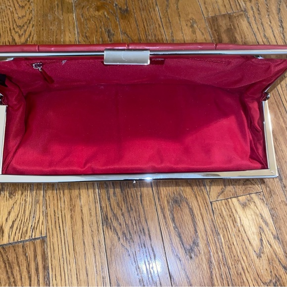 Express Clutch - Picture 2 of 2
